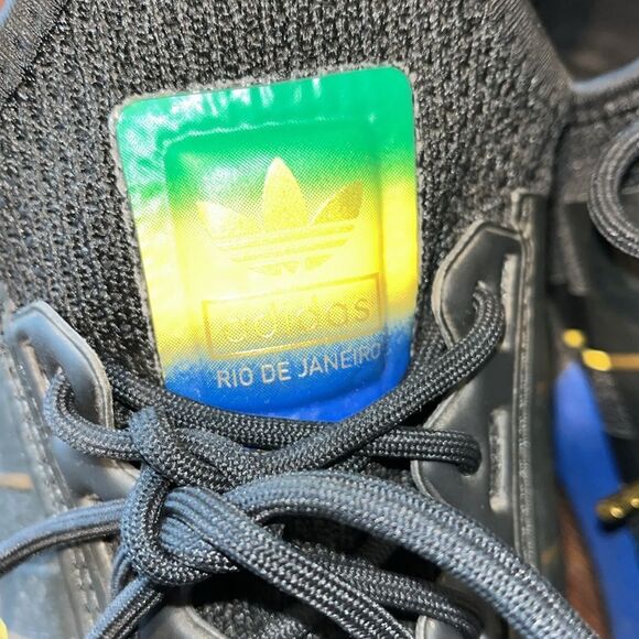 Adidas NMD R1 V2 Rio De Janeiro Brazil Black FY1255 Men's US 11 Running Shoes - Picture 3 of 8